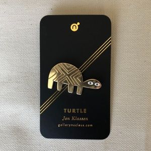 Jon Klassen Turtle Pin